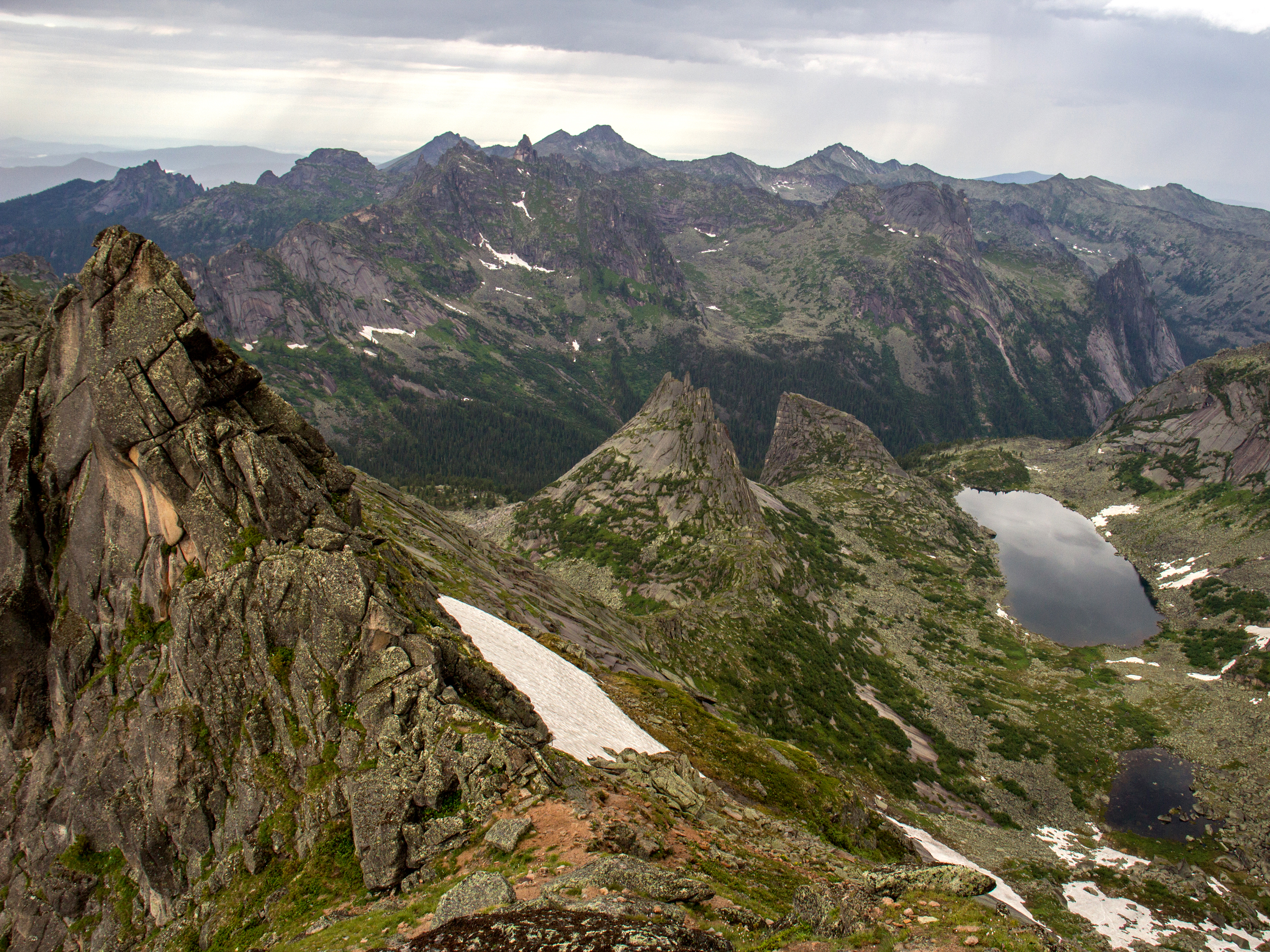 Вид на долину Горных духов