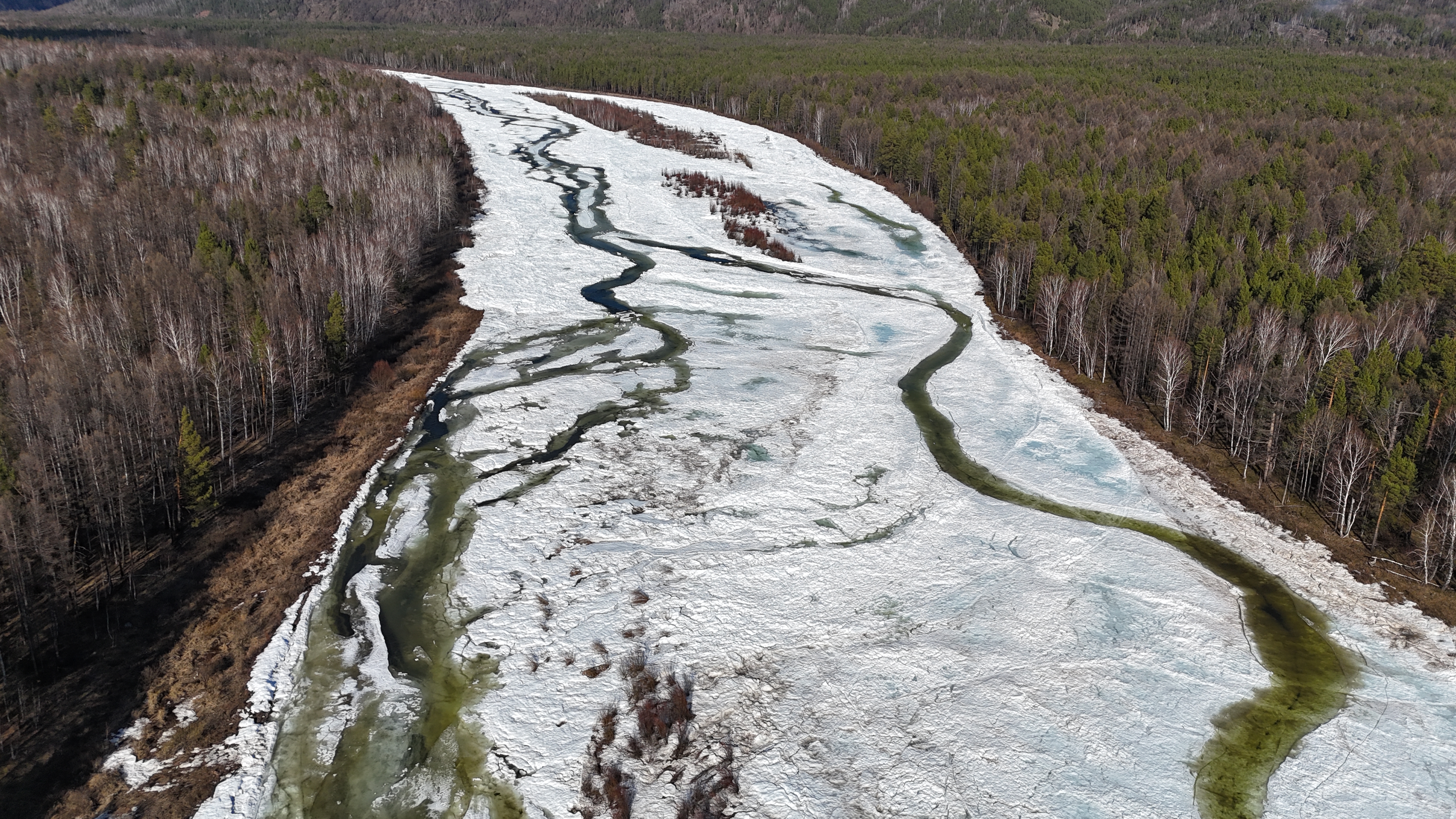 В связи с участившимися вопросами о рыбалке на реке Ус в пределах территории природного парка «Ергаки», разъясняем: