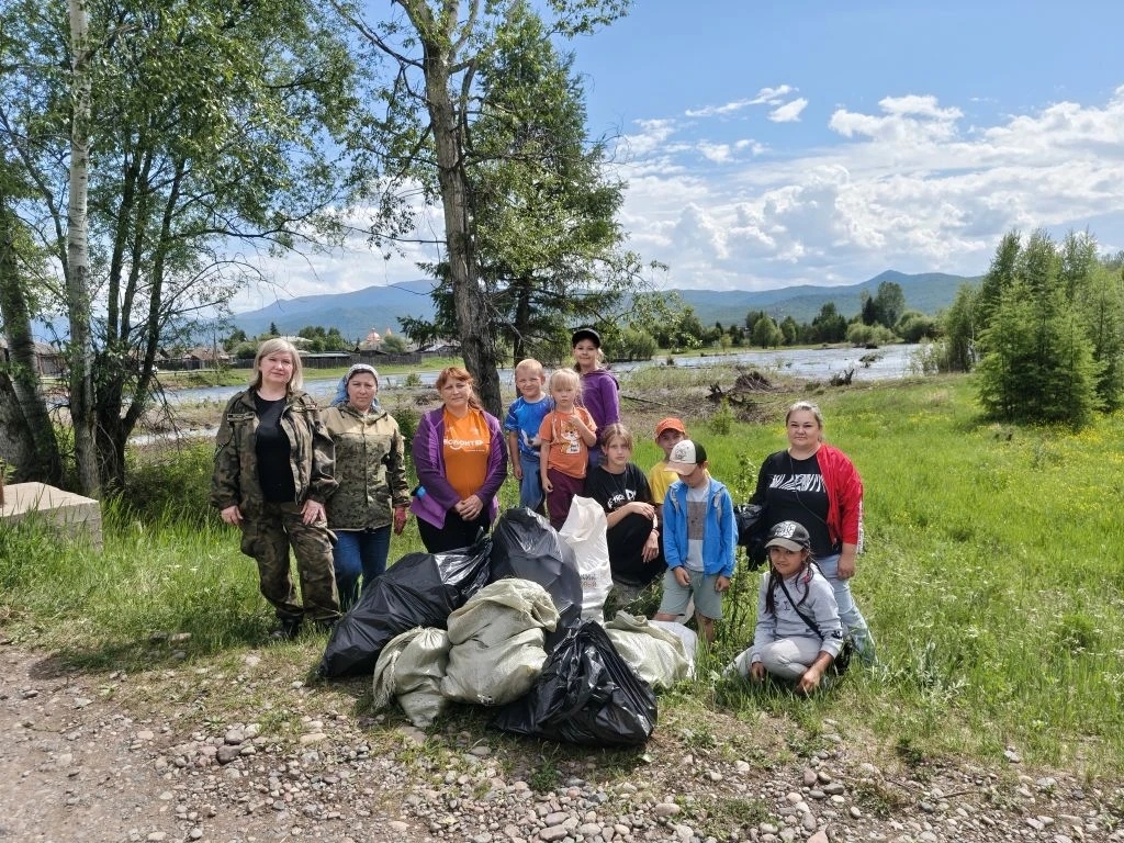 Любимый остров отдыха в чистоте: экологическая акция в Верхнеусинске
