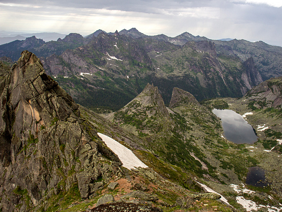 Вид на долину Горных духов