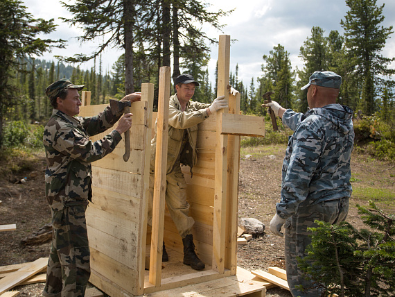 Инспектора парка за строительными работами